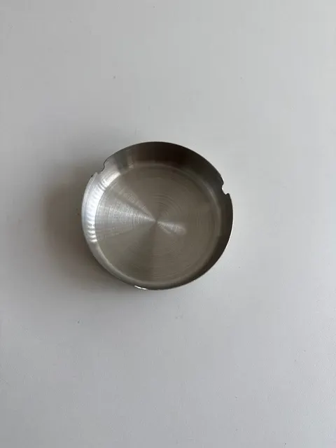 Aschenbecher Edelstahl rund ca. 10 x 10 x 3 cm Gold Silber mit Ablagen &ndash; Bild 4