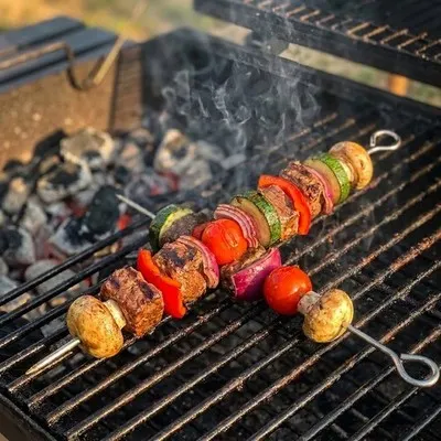 Grillspieße 12er Set 40 cm Metall Schaschlikspieße mit Ring BBQ Fleischspieße